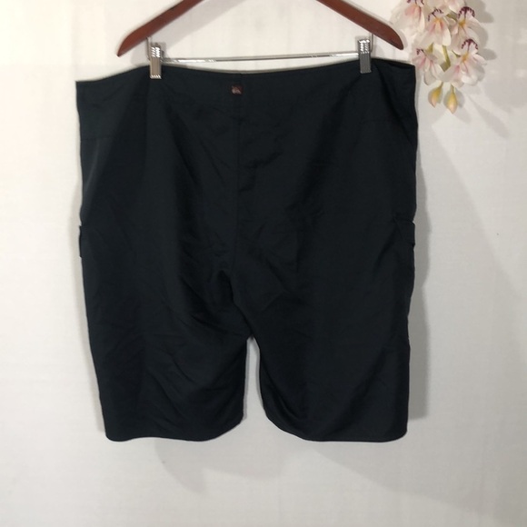 QUICKSILVER navy blue board shorts, size 42 - Picture 5 of 7